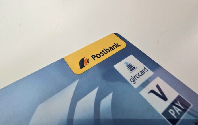 Die Kunden der Postbank sollten derzeit vorsichtig sein: Betrüger versuchen es mit Phishing. Foto: Volkmann