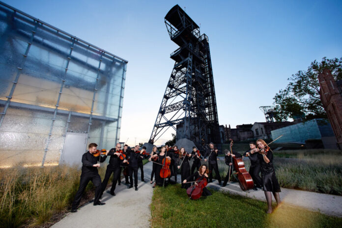 Das Schlesisches Kammerorchester spielt in Ratingen am Landesmuseum. Foto: Karol Fatyga / Schlesische Philharmonie