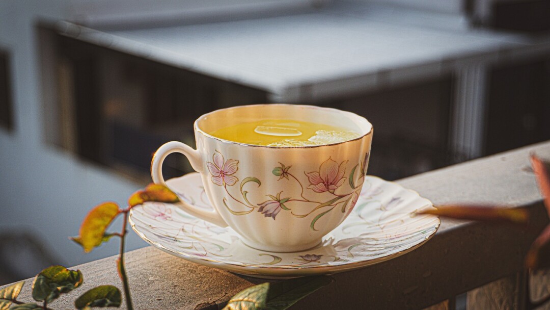 Tee und Knabbereien gibt es zu Informationen über Literatur. Foto: pixabay