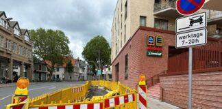 Wie hier an der Düsseldorfer Straße findet sich rund um die Wallhöfe noch Bereiche, bei denen Restarbeiten notwendig sind. Foto: CDU-Fraktion Ratingen