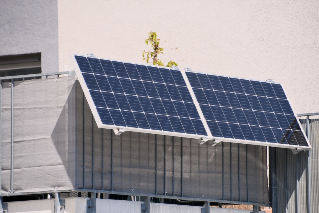 Die Regelungen rund um Steckersolar-Geräte sind vereinfacht worden. Foto: VZ NRW