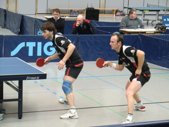 Sind erfolgreich in ihrem Sport: Die Velberter Tischtennisspieler Tomas Janasek und Jiri Kroulik. Foto: SV Union