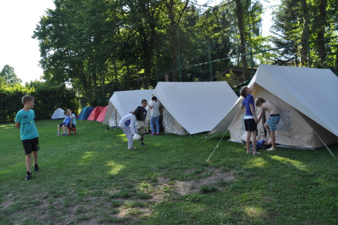 Das Feriencamp ist eines der erlebnispädagogischen Angebote, mit denen Auszubildende am Berufskolleg in Berührung kommen. Foto: privat