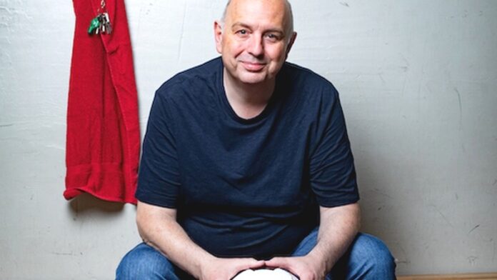 Der Autor Frank Goosen stellt in Langenberg sein Buch "Spiel ab" vor. Foto: Veranstalter