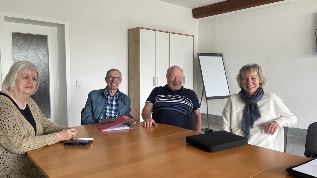 Freuen sich auf Gespräche: Jutta Peetz, Helmut Späth, Friedel Rust und Petra Rosen-Edwards. Foto: privat