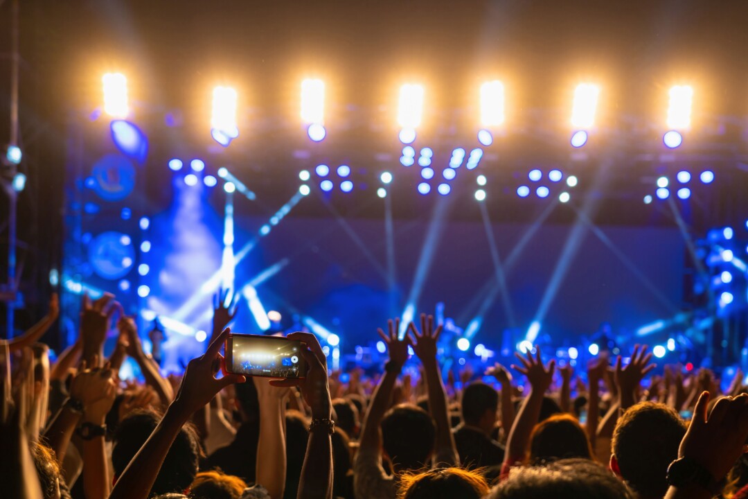 Der Festivalsommer beginnt - und damit oft die Suche nach Tickets für die Veranstaltungen. Foto: VZ NRW/adpic