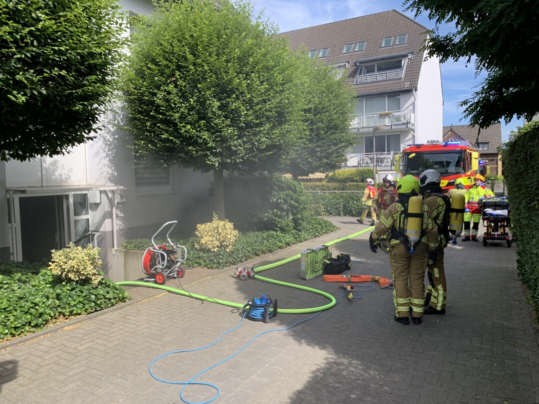 Die Feuerwehr im Brandeinsatz. Foto: FW Ratingen