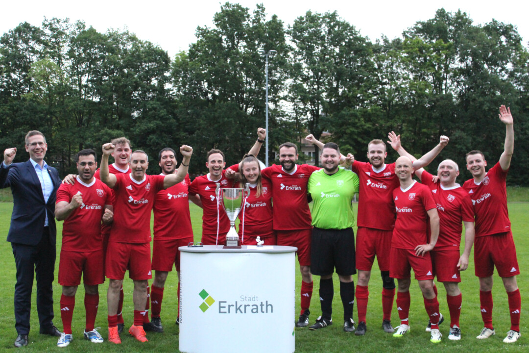 Das Team der Stadt Erkrath freut sich über die gelungene Titelverteidigung und den Gewinn des Düsselcups 2024. Foto: Stadt Erkrath