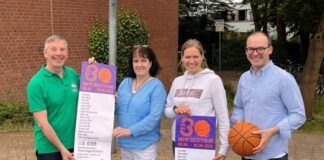 Michael Weigerding - Geschäftsführer KSB Mettmann e.V.; Barbara Krieger - Schulleiterin Helmholtz-Gymnasium Hilden; Sandy Baier - Sportlehrerin Helmholtz-Gymnasium Hilden; Simon Tsotsalas - Sportreferent Sportbüro Stadt Hilden Beteiligungsgesellschaft mbH). Foto: KSB Mettmann
