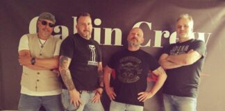 Die "Cabin Crew" tritt am Abend auf dem Sommerfest in Metzkausen auf. Fotorechte: Band