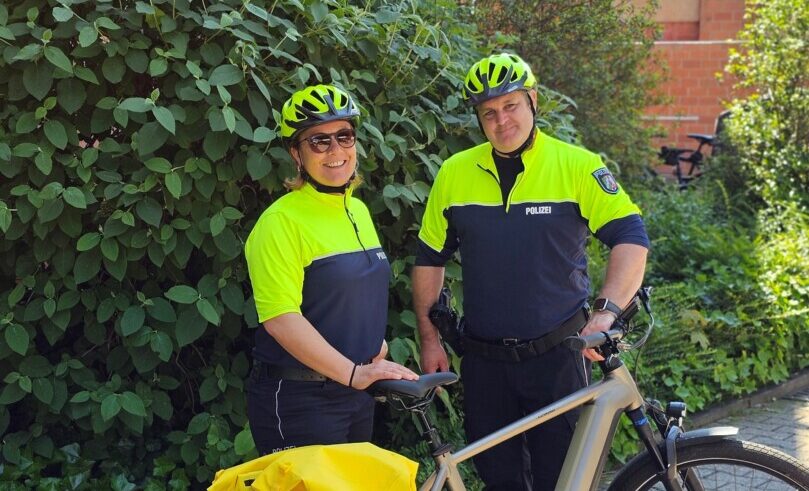 Polizeihauptkommissarin Katja Lindemann und Polizeihauptkommissar Matthias Buff (hier im Bild) werden das Training gemeinsam mit Polizeihauptkommissarin Simone Hakenberg leiten. Foto: Polizei