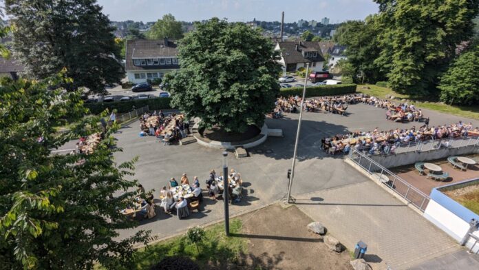 An der Wülfrather Sekundarschule fand das Open-Air-Frühstück statt. Foto: privat