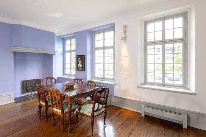 Ein Blick in das Speisezimmer im Herrenhaus. Foto: LVR ZMB/Stefan Arendt