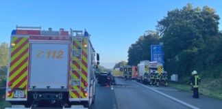 Die Unfallstelle auf der A3 im Bereich Hünxe. Foto: Feuerwehr Dinslaken