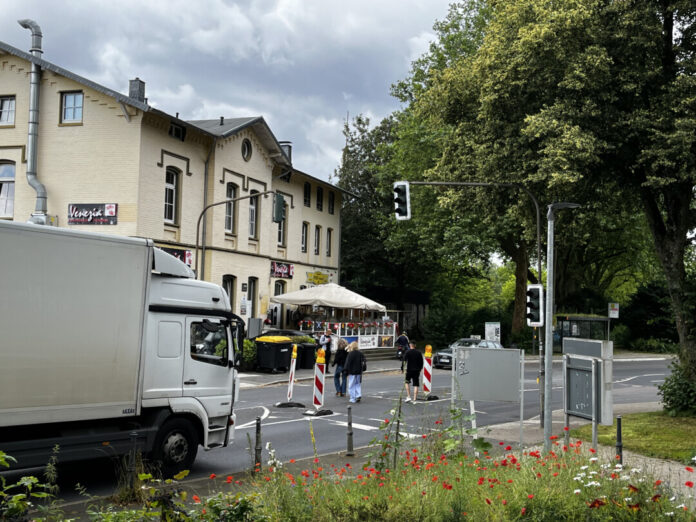 Die SPD ist für eine Ampel an der Thunbuschstraße am Gruitener Bahnhof. Foto: SPD
