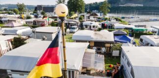 Camping ist beliebt - in NRW steigt die Zahl der Übernachtungen auf Campingplätzen. (Archivbild)