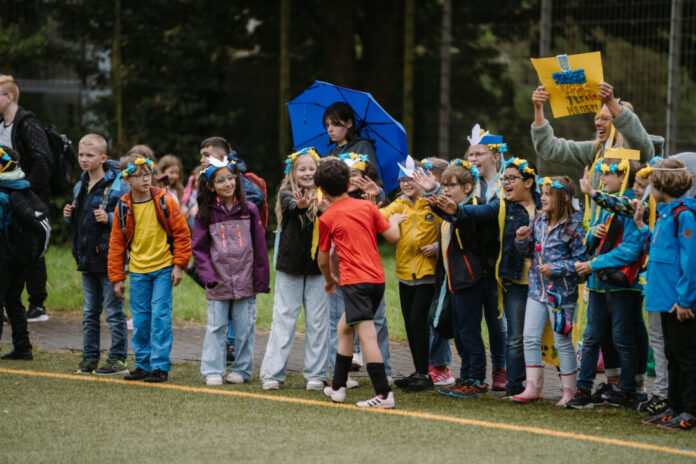 Die Kinder der Grundschule Radenberg. Foto: WSW/Kintopp