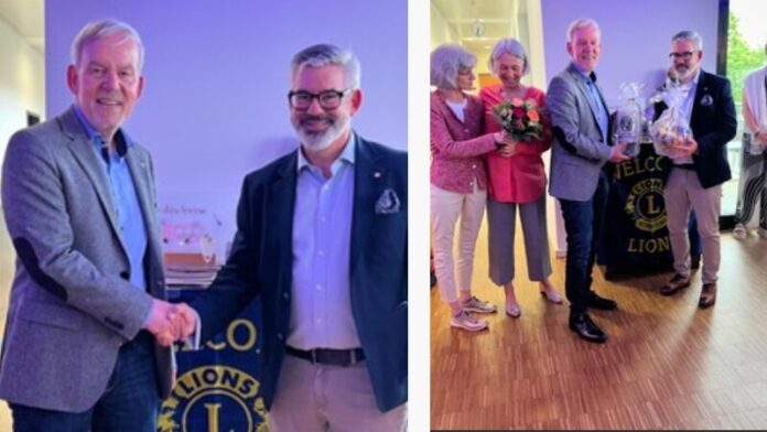 Lions Axel Mauersberger mit Dirk Schulz - und auch die Ehefrauen waren bei der Amtsübergabe dabei, denn sie sind den Präsidenten eine große Stütze: Anne Mauerberger und Silke Schulz-Thielemann. Fotos: privat