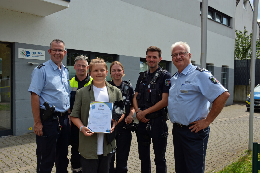 Nick war einen Tag lang zu Gast bei der Polizei Ratingen. Foto: Polizei