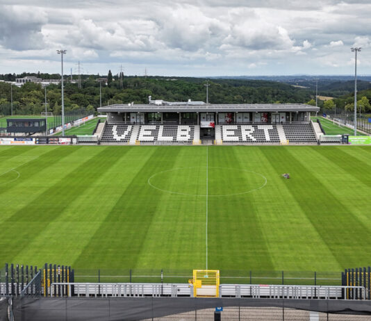 Das Velberter Stadion, die IMS-Arena, ist Heimat der SSVg Velbert. Foto: Mathias Kehren