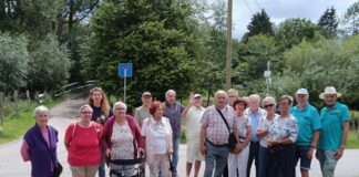 Einen gelungenen Stadtteilspaziergang hat der Bürgerverein Birth gemeinsam mit dem SKFM Velbert organisiert. Foto: privat