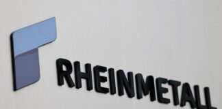 Das Rheinmetall Logo auf dem Rheinmetall Gebäude in Düsseldorf. Der Konzern hat einen Auftrag aus der Ukraine bekommen, um eine Fabrik für Artilleriemunition in dem osteuropäischen Staat zu bauen.