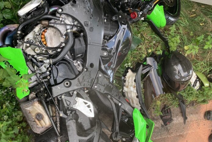 Das beschädigte Motorrad des 40-Jährigen. Foto: Polizei