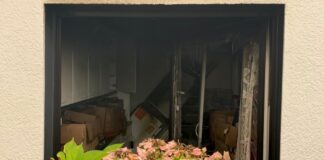 In der Küche geriet der Kühlschrank in Brand. Foto: FW Ratingen