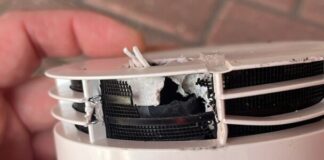 Der piepsende Heimrauchmelder wurde außerhalb des Hauses an der Rhönstraße gefunden. Foto: Feuerwehr Heiligenhaus