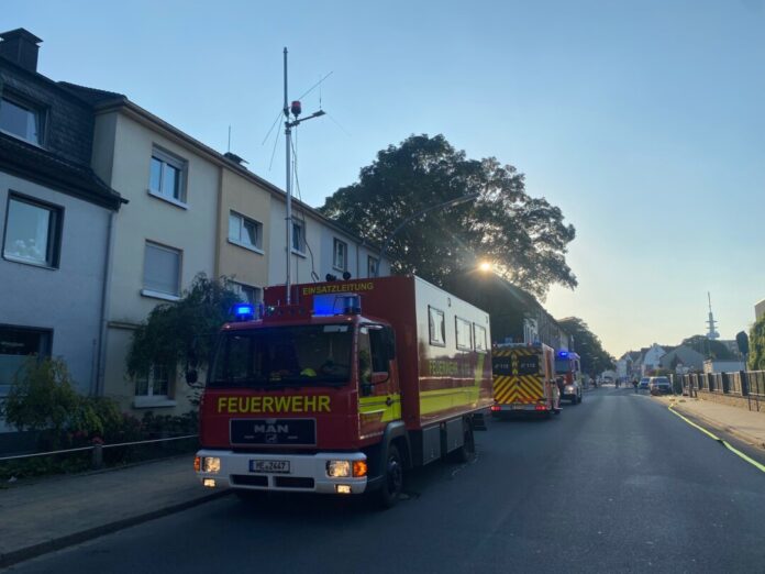 Der Brand brach in einem Mehrfamilienhaus aus. Foto: FW Velbert