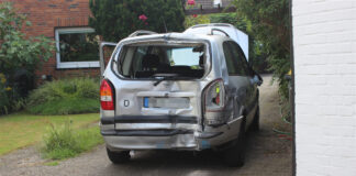 Bei dem Unfall wurde das Auto der 86-Jährigen so stark beschädigt, dass es nicht mehr fahrbereit war. Foto: Polizei