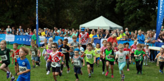 Der Seeuferlauf spricht Kinder, Erwachsene und sogar Hunde an. Foto: seeuferlauf.de