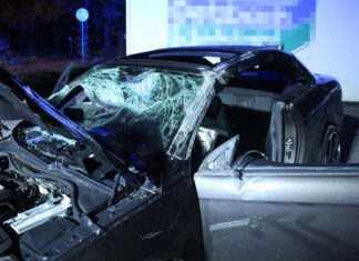 Der Wagen erlitt einen Totalschaden. Foto: Polizei