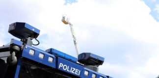 Die Polizei zeigt auf dem Aktionstag in der Kalkstadt auch die schweren Einsatzfahrzeuge. Foto: Volkmann/Archiv