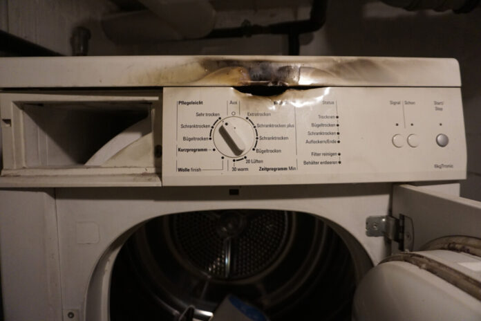 Dieser Wäschetrockner hat den Einsatz der Brandschützer verursacht. Foto: FW Ratingen