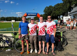 Gute gelaunt trotz verpasster Platzierung: Alexander Gossmann, Christopher Reiß, Richard Schmiemann und Marc Pinkowski. Foto: TTR