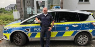 Tim Böger ist der neue Bezirksdienstbeamte in West und Isenbügel. Foto: Polizei