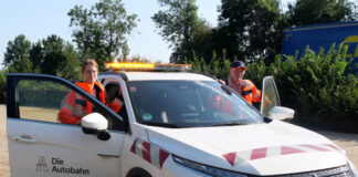 Hannah Weil und Uwe Toleikis waren für die Ausschreibung der Mammut-Sanierung verantwortlich. Foto: Autobahn GmbH