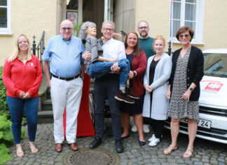 Veronika Goldberg, Hans-Werner Wolff beide Caritas, Gero Heinen Erkrath initial, Nicole Falley Caritas, Stefan Adolphy Bürgerstiftung, Katharina Schniewind Caritas und Adriane Momburg Bürgerstiftung. Foto: Caritas
