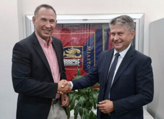 Sebastian Wladarz (li.) und Gleiwitz‘ Stadtratsvorsitzender Marek Pszonak. Foto: OSLM