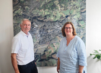 Die SPD-Bundestagsabgeordnete Kerstin Griese mit Bürgermeister Michael Beck. Foto: Büro Griese