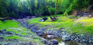 Die fertiggestellte Sohlengleite an der Anger in Cromford. Foto: BRW