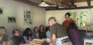 Gemeinsam wird in Hochdahl Brot gebacken. Foto: Grüne Erkrath