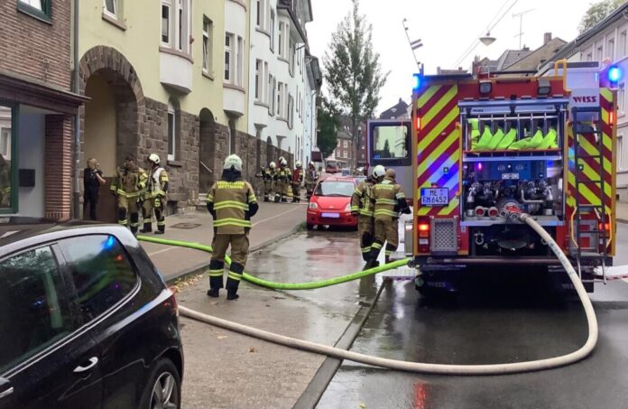 Die Feuerwehr vor Ort in Mettmann. Foto FW Mettmann