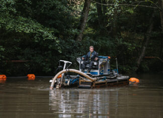 Der Saugbagger bei der Arbeit. Foto: WSW/Kintopp