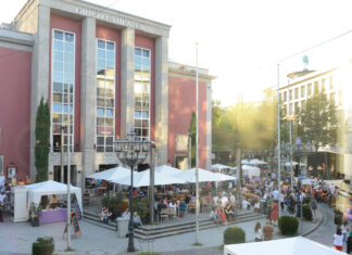 Voll dürfte es bei gutem Wetter rund um das Essener Theater werden. Foto: Diana Küster