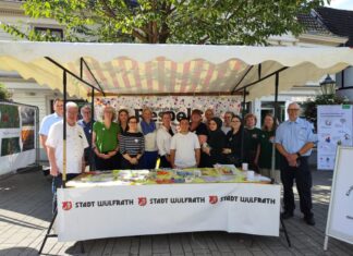 Auf dem Heumarkt stellte sich das Netzwerk der Öffentlichkeit vor. Foto: Stadt Wülfrath