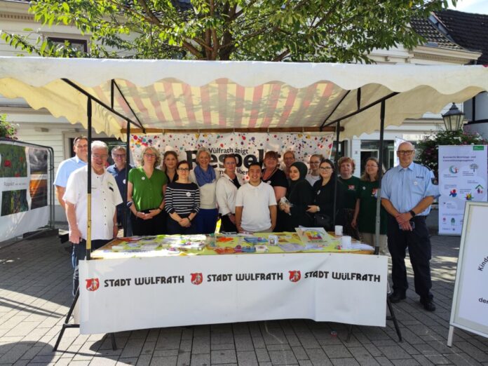 Auf dem Heumarkt stellte sich das Netzwerk der Öffentlichkeit vor. Foto: Stadt Wülfrath