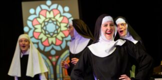 Nach über 90 ausverkauften Vorstellungen verabschiedet sich der Publikumsrenner „Sister Act“ aus dem Spielplan. Foto: Martin Mazur