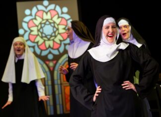 Nach über 90 ausverkauften Vorstellungen verabschiedet sich der Publikumsrenner „Sister Act“ aus dem Spielplan. Foto: Martin Mazur